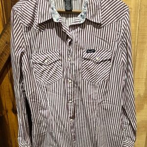 Women’s wrangler pearl snap